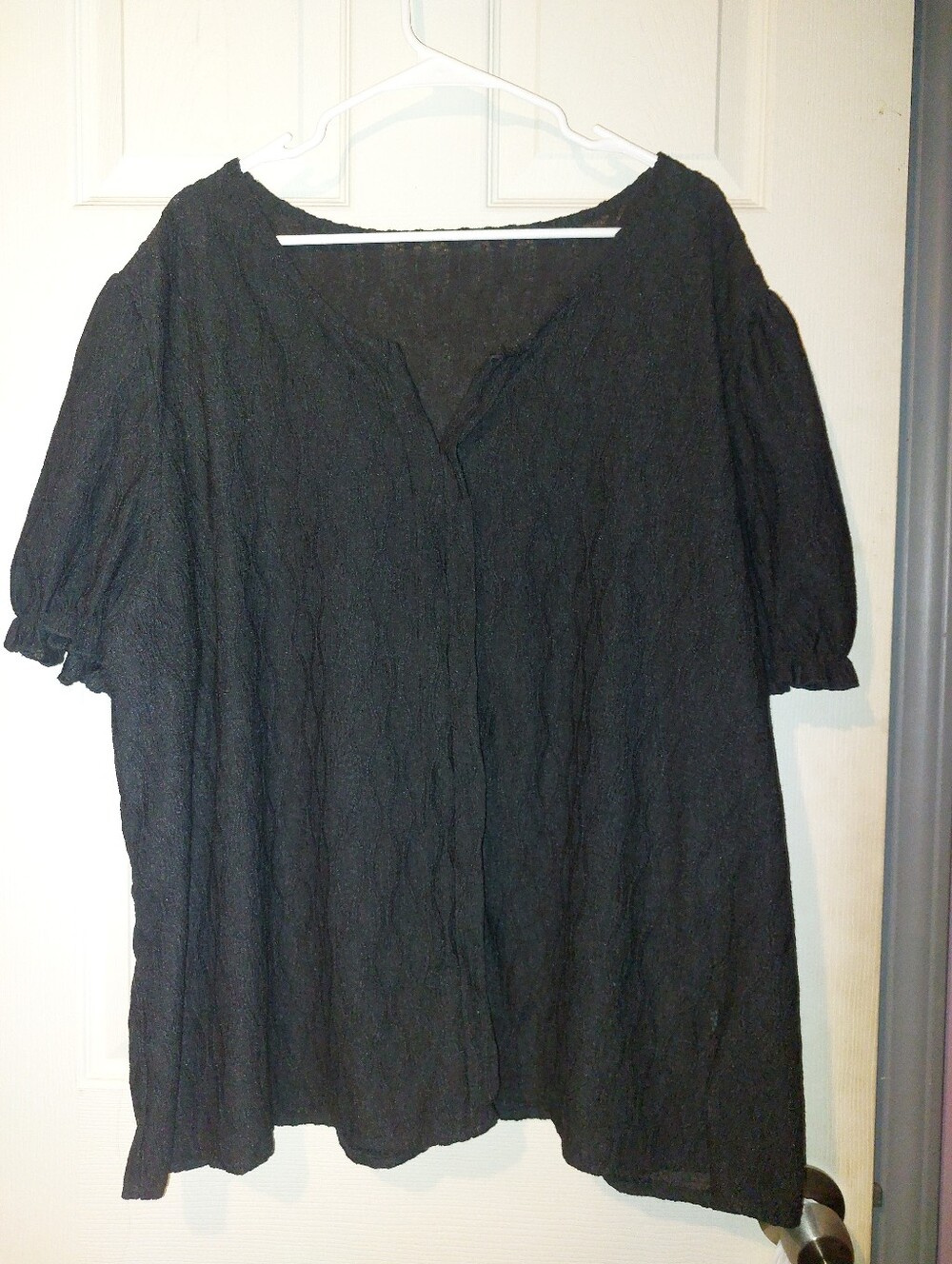 Black 5x Textured Short-Sleeve Women’s Top